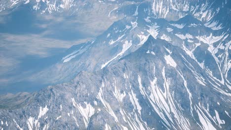 Luftbildlandschaft-Der-Berge-Mit-Schnee-Bedeckt